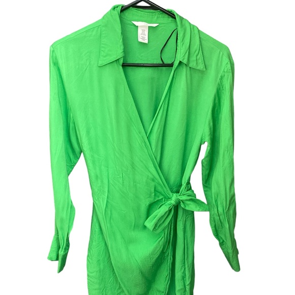 H&M Satin Mini Wrap Dress - Picture 2 of 6